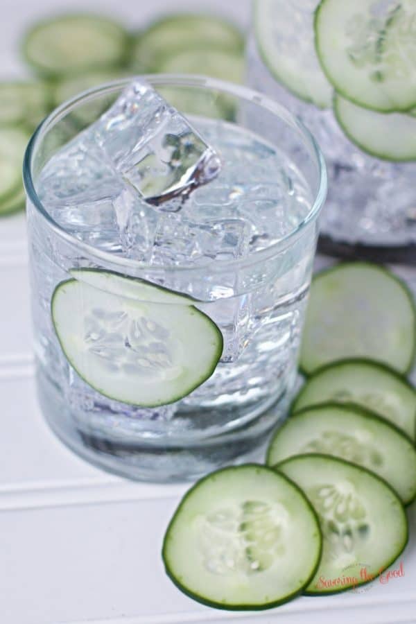 Cucumber-Lime Infused Gin & Tonic﻿